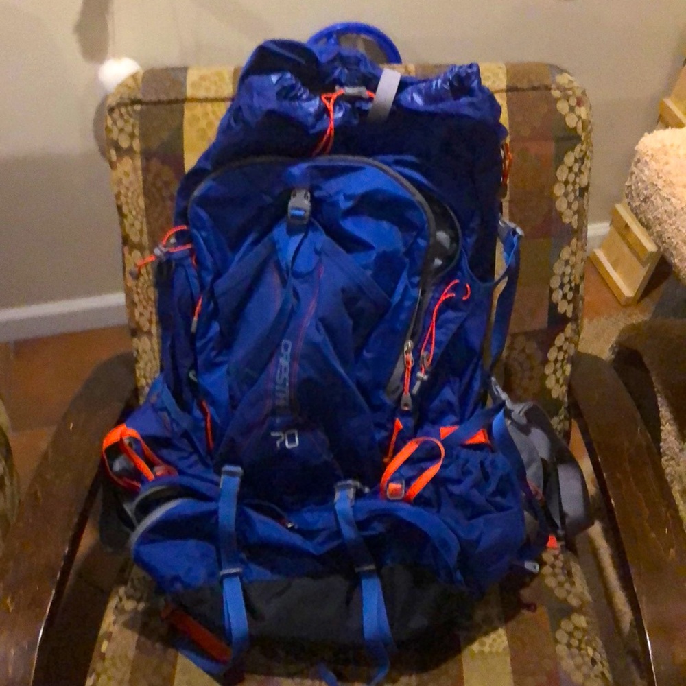 - REI Crest Trail 70l
